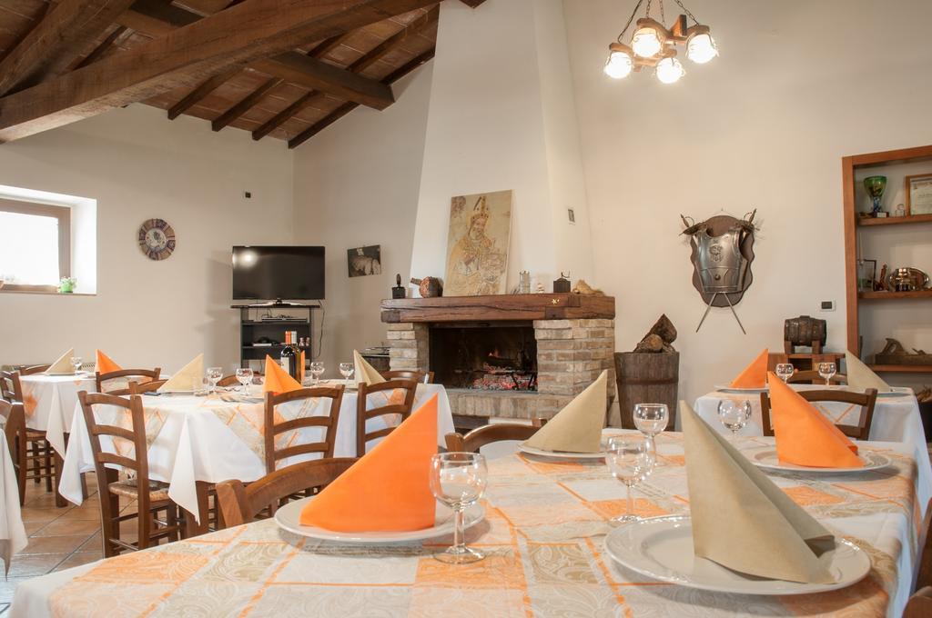 Agriturismo Casella Del Piano Gubbio Exteriör bild